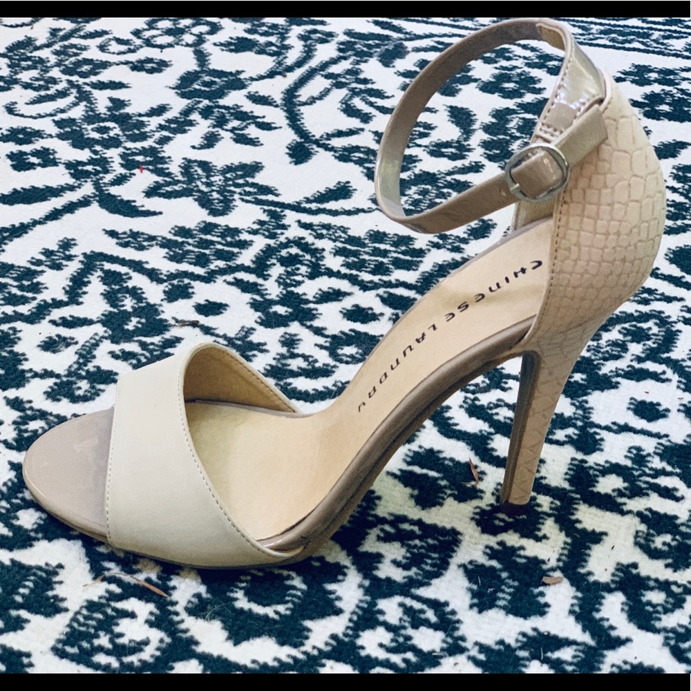 Chinese Laundry NWOT Beige Ankle Strap Heels Sz 8M